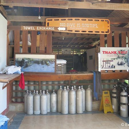 Hotel Planet Dive Mabini  Esterno foto